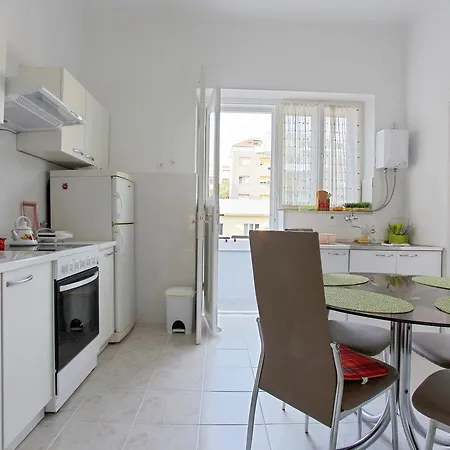 Apartment Istarska * Split